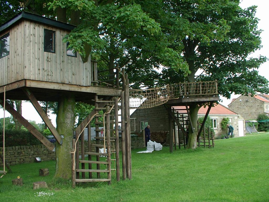 harrogate tree house 13